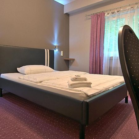 Hotel Alte Poststation Оверат Экстерьер фото